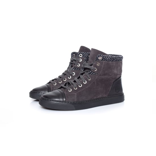 Chanel, hohe Tennis-Sneaker mit CC-Logo und Tweed - Image 1