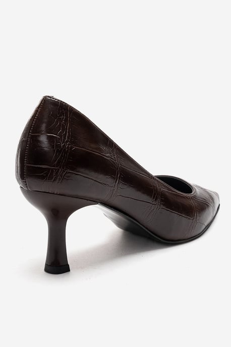 Arel Spitzer Pumps - Image 5