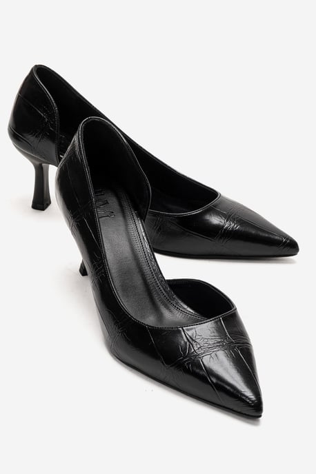 Arel Spitzer Pumps - Image 1