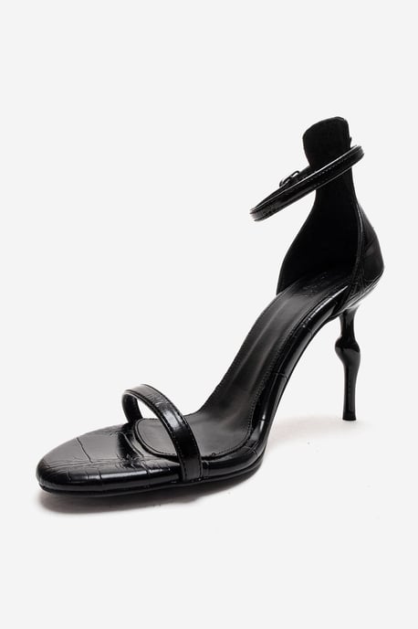 Yelena Pumps mit Knöchelriemen und Stilettoabsatz - Image 6