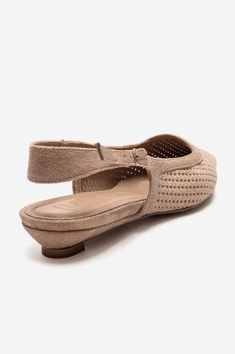 Aviva Slingback Spitzer Zehen Pumps - Image 5