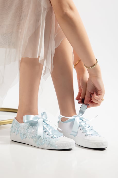 Serenelle Spitzen Braut-Sneaker - Image 3