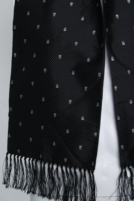 Alexander McQueen, gepunkteter Totenkopf Tuxedo Schal - Image 5