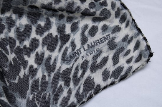 Saint Laurent, leopardenbedrucktes Quadrat-Tuch - Image 3