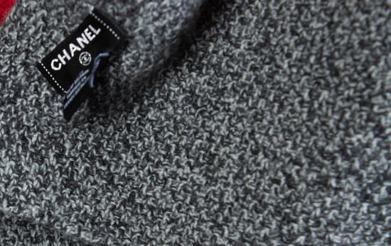 Chanel, Übergroßer Kaschmirschal mit CC-Logo - Image 4