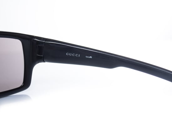 Gucci, Sonnenbrille mit Schild in Schwarz - Image 6