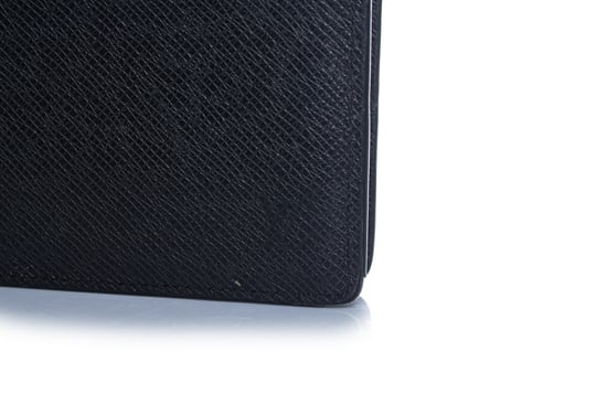 Louis Vuitton, schwarze Geldbörse aus genarbtem Leder mit LV-Logo - Image 6