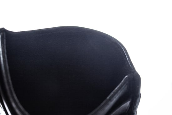 Gucci, schwarzer Leder-Kartenhalter mit Monogrammprägung - Image 3