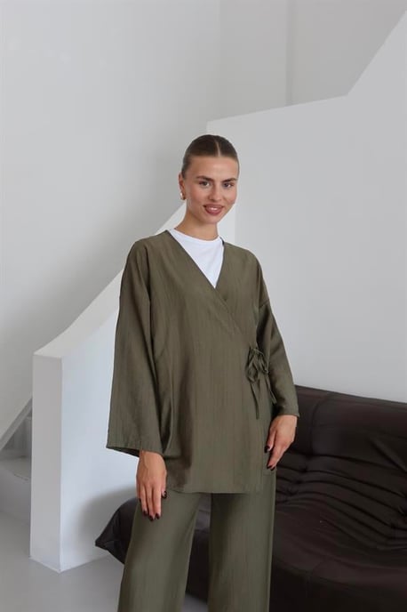 Knitterlook Textured Kimono Anzug Khaki - Image 3