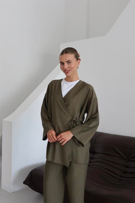Knitterlook Textured Kimono Anzug Khaki - Image 6