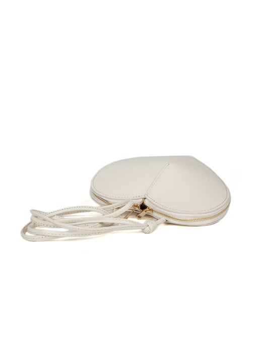 Giulia Monti Schultertasche Milchweiß - Image 4