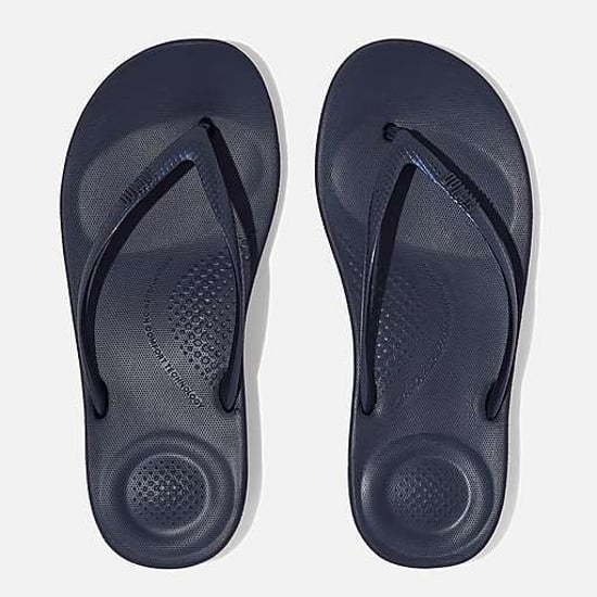 FitFlop Iqushion Ergonomische Damen Flip-Flops in Mitternachtsblau - Image 2