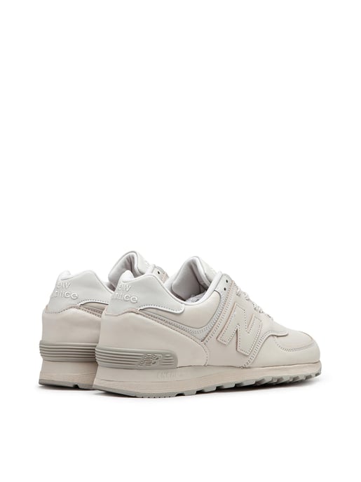 576 Moderne Luxus-Sneaker, hergestellt in Großbritannien - Image 3