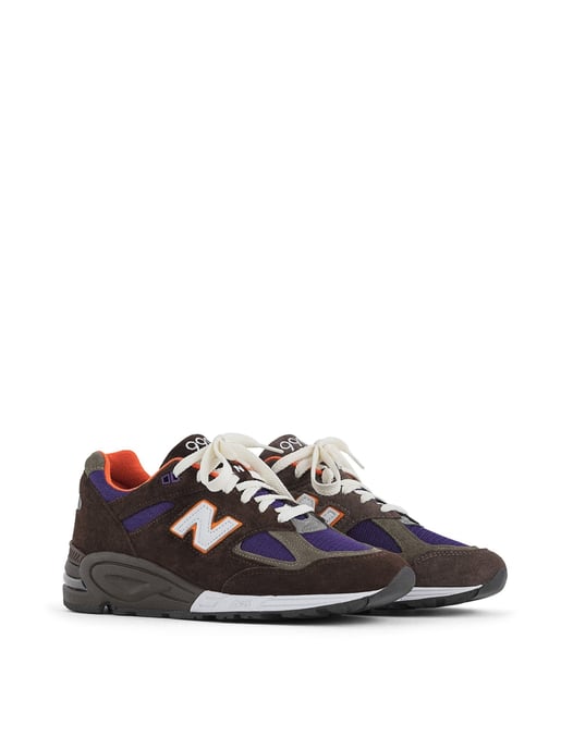 990v2 Made in USA Sneakers - Image 2