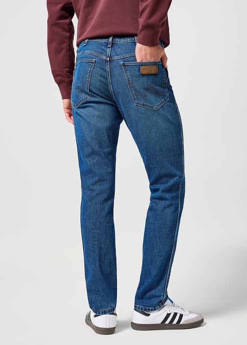 Wrangler - RIVER SUNDOWN BLUE - Image 4