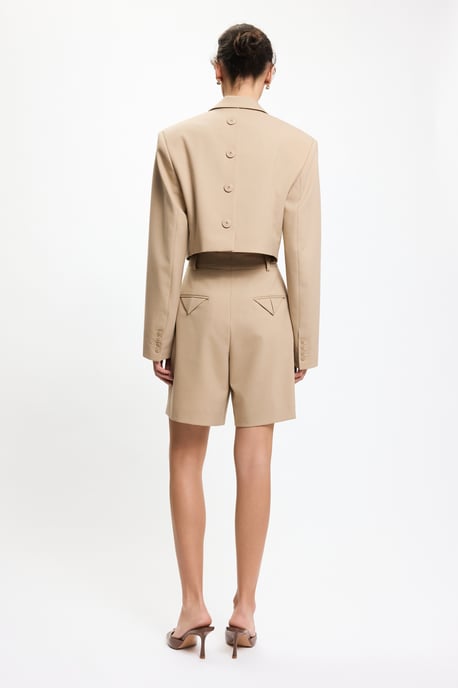 BENU Hellkaramellfarbene Anzug-Bermudashorts - Image 2