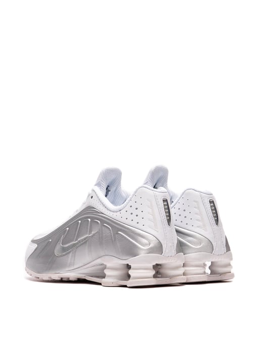 Shox R4 Sneakers - Image 3