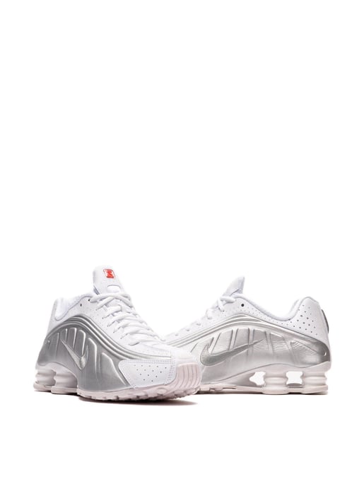 Shox R4 Sneakers - Image 4