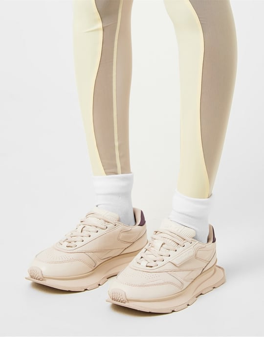 Klassische Leder-Sneaker von LTD, Off-White - Image 6