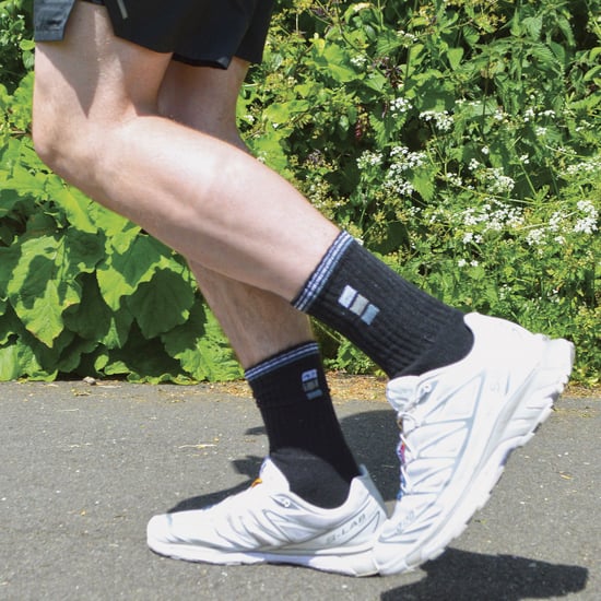 12 Paar Herren Retro Streifen Baumwoll-Sportsocken in Weiß & Schwarz - Image 3