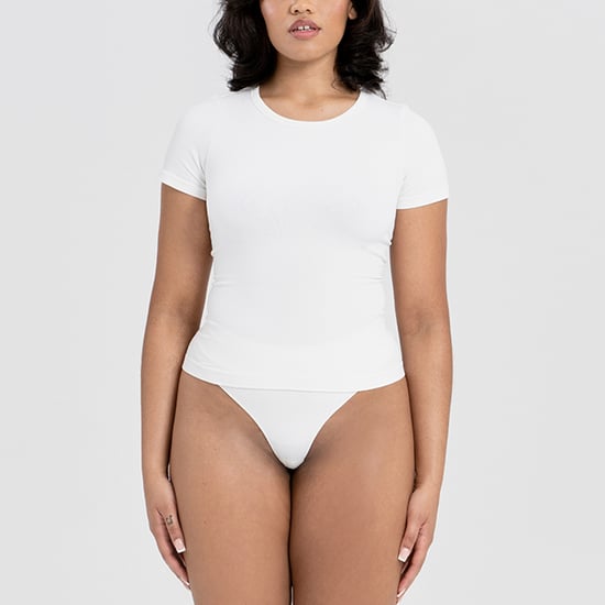 Damen Essentials Basic T-Shirt Sculpting Recycelter Stretch Alltagstauglicher Schnitt - Image 4
