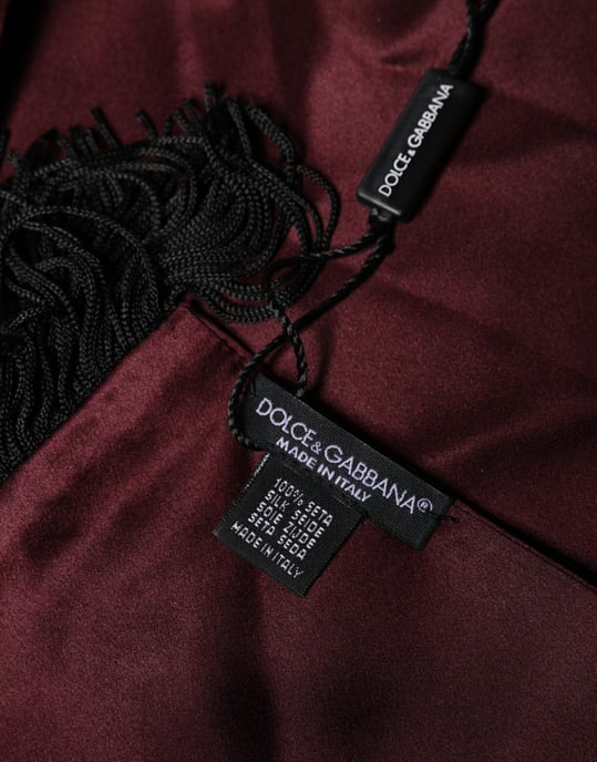 Dolce & Gabbana Weinfarbener Seiden-Satin-Fransen-Hals-Schal - Image 4