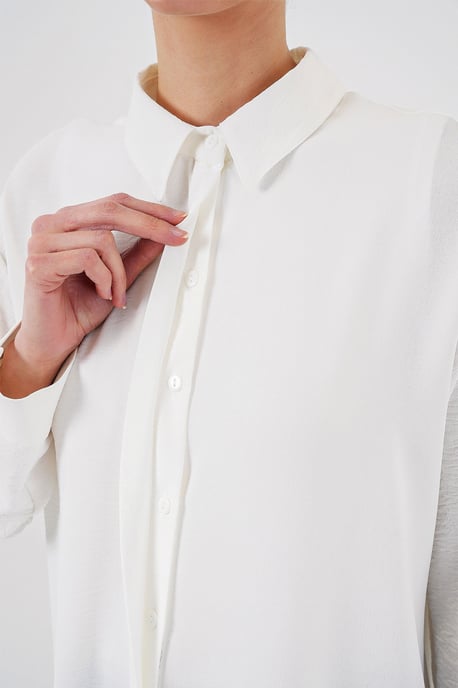 Oversized Langarm-Bluse mit Knopfleiste und Hemdkragen - Image 5