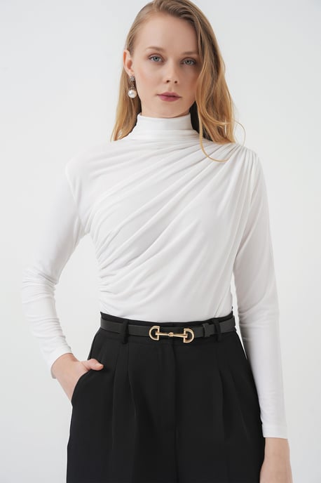 Taillierte Rollkragenbluse mit Drapierung - Image 3