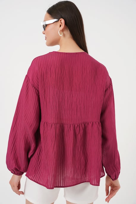 Strukturierte Seersucker V-Ausschnitt-Bluse mit Schleife - Image 6