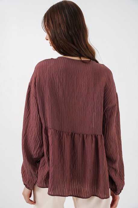Strukturierte Seersucker V-Ausschnitt-Bluse mit Schleife - Image 6