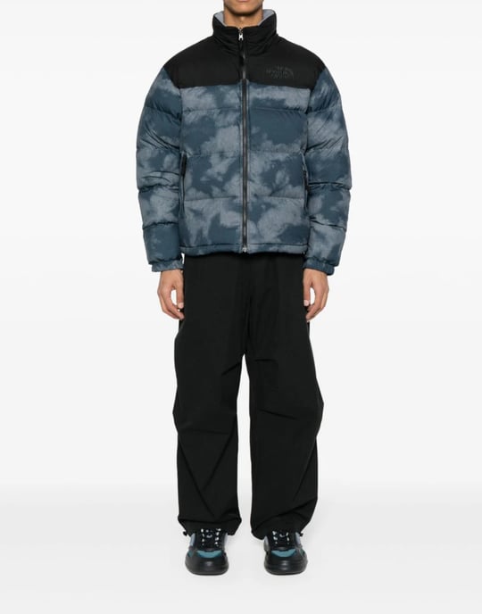 92 Crinkle Reversible Nuptse Daunenjacke - Image 2