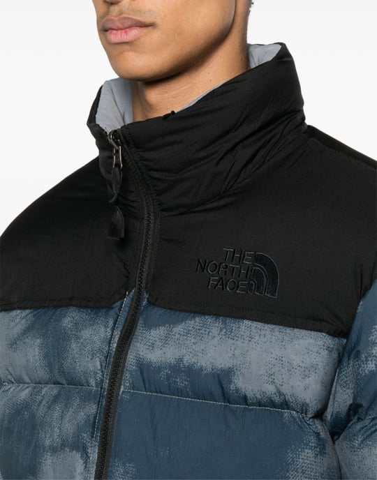 92 Crinkle Reversible Nuptse Daunenjacke - Image 5