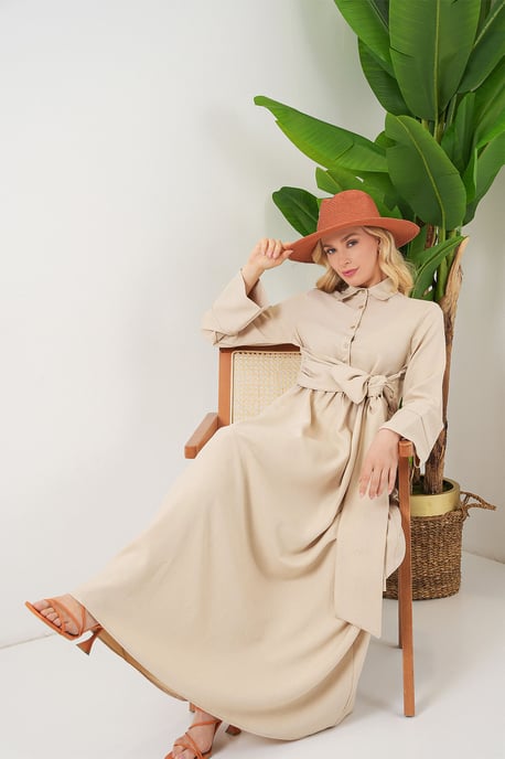Langärmliges A-Linien Maxi-Kleid mit Taillenbanddetail - Image 3