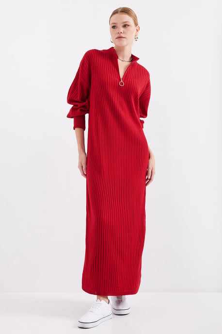 Strickkleid mit halbem Rollkragen und Reißverschluss - Image 1