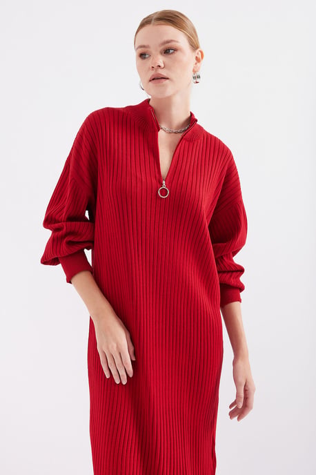 Strickkleid mit halbem Rollkragen und Reißverschluss - Image 2
