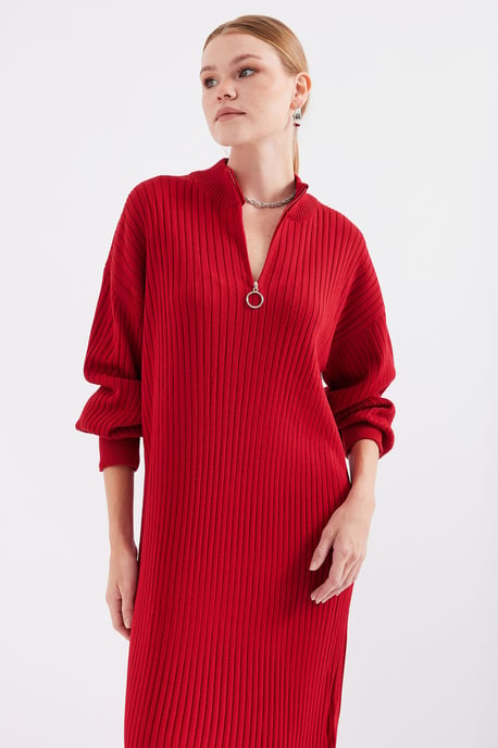 Strickkleid mit halbem Rollkragen und Reißverschluss - Image 4