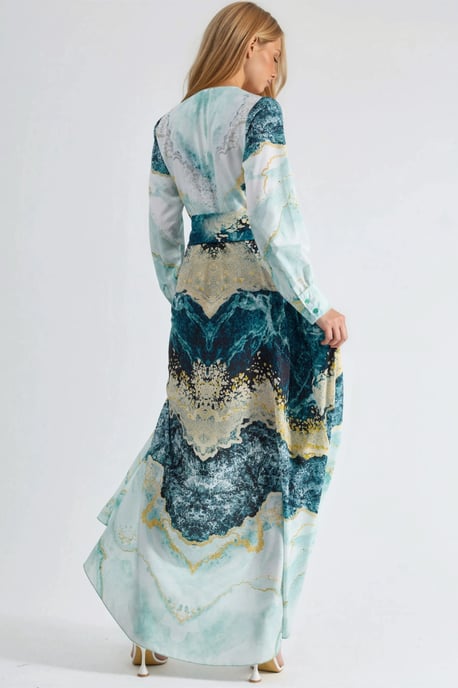 Maxikleid mit abstraktem Druck und langen Ärmeln sowie Bindegürtel - Image 3