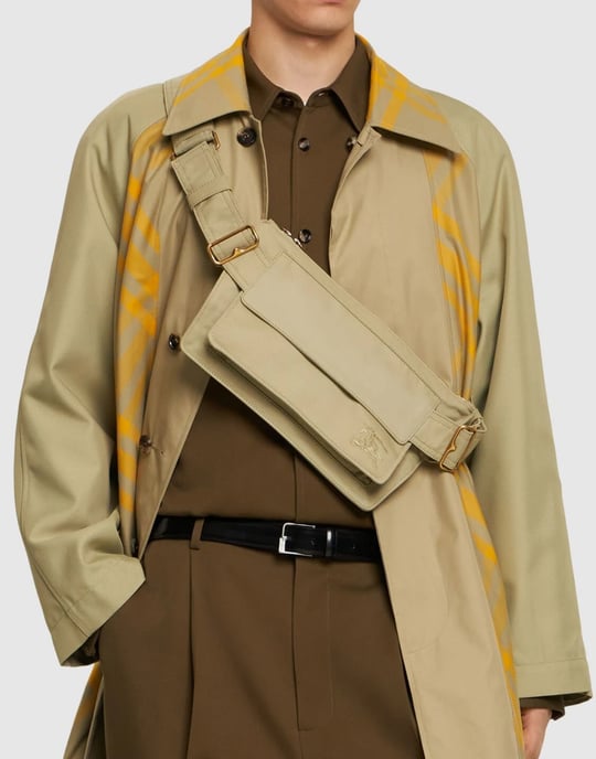 Gürteltasche aus Trench Gabardine mit Logo - Image 5