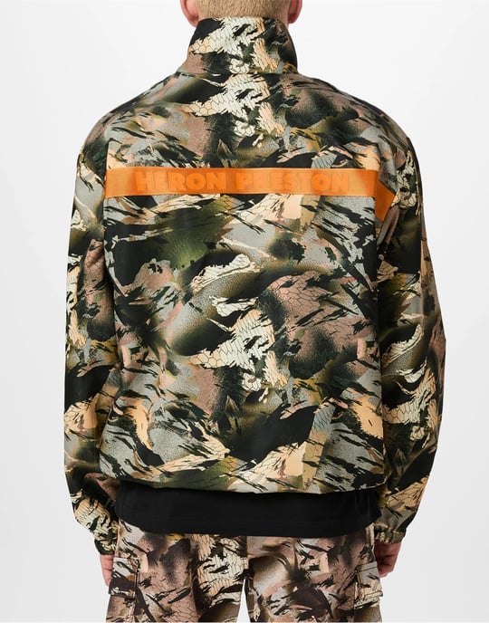 Nylon-Windjacke mit Camouflage-Logo-Band - Image 5