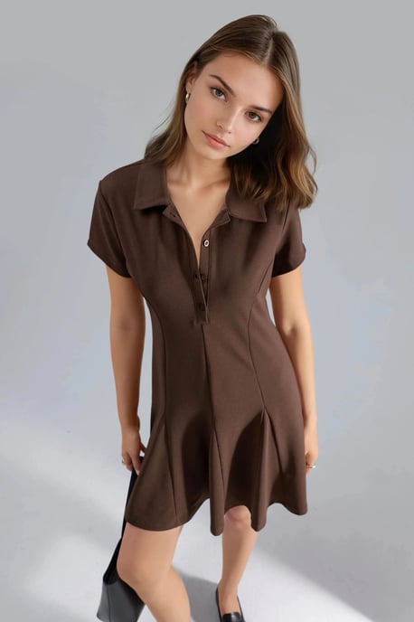 Crepe Mini-Kleid mit Knopfverschluss und Polo-Kragen - Image 3