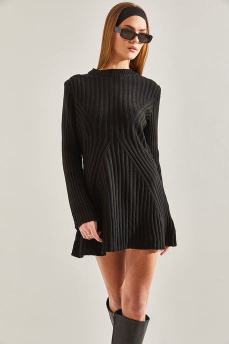 Strukturiertes Strickkleid mit Rundhalsausschnitt - Image 3