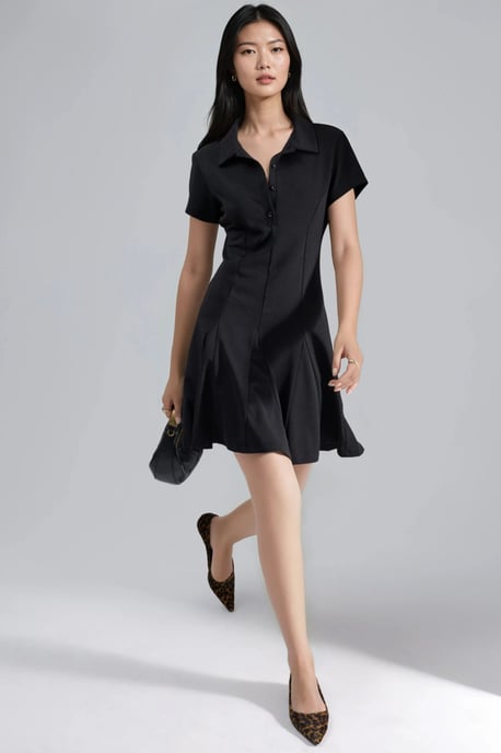Crepe-Minikleid mit Knopfverschluss und Polo-Kragen - Image 1