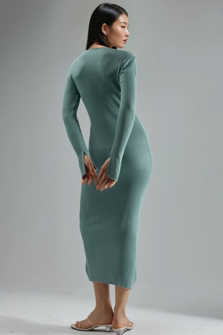 V-Ausschnitt Texturiertes Maxikleid aus Strick mit Schlitz - Image 3