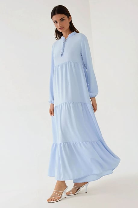 Strukturiertes Maxikleid mit Rundhalsausschnitt und Knöpfen - Image 5