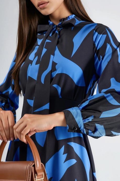Gürteldetailliertes Maxikleid - Image 5
