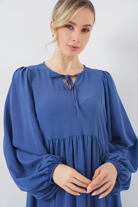Gemustertes Maxikleid mit Schleife - Image 4
