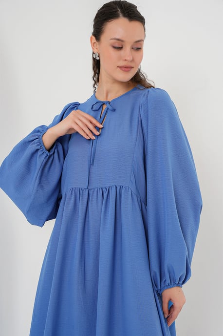 Gemustertes Maxikleid mit Schleife - Image 2