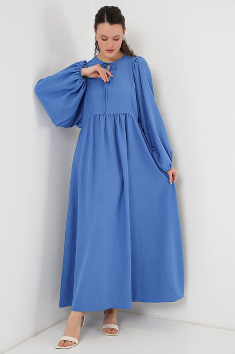 Gemustertes Maxikleid mit Schleife - Image 3