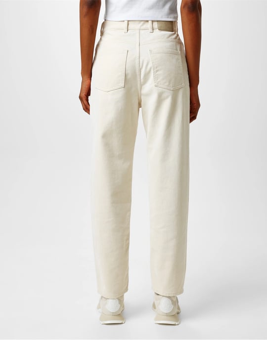 Cropped Tapered Leg Jeans - Image 5