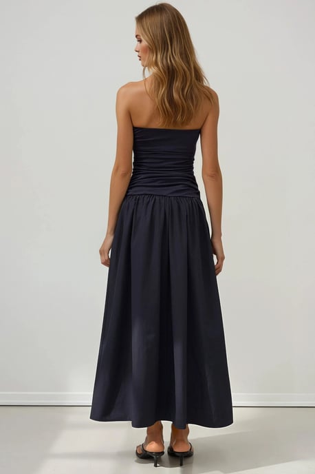 Halsloses Maxikleid Detail - Image 3